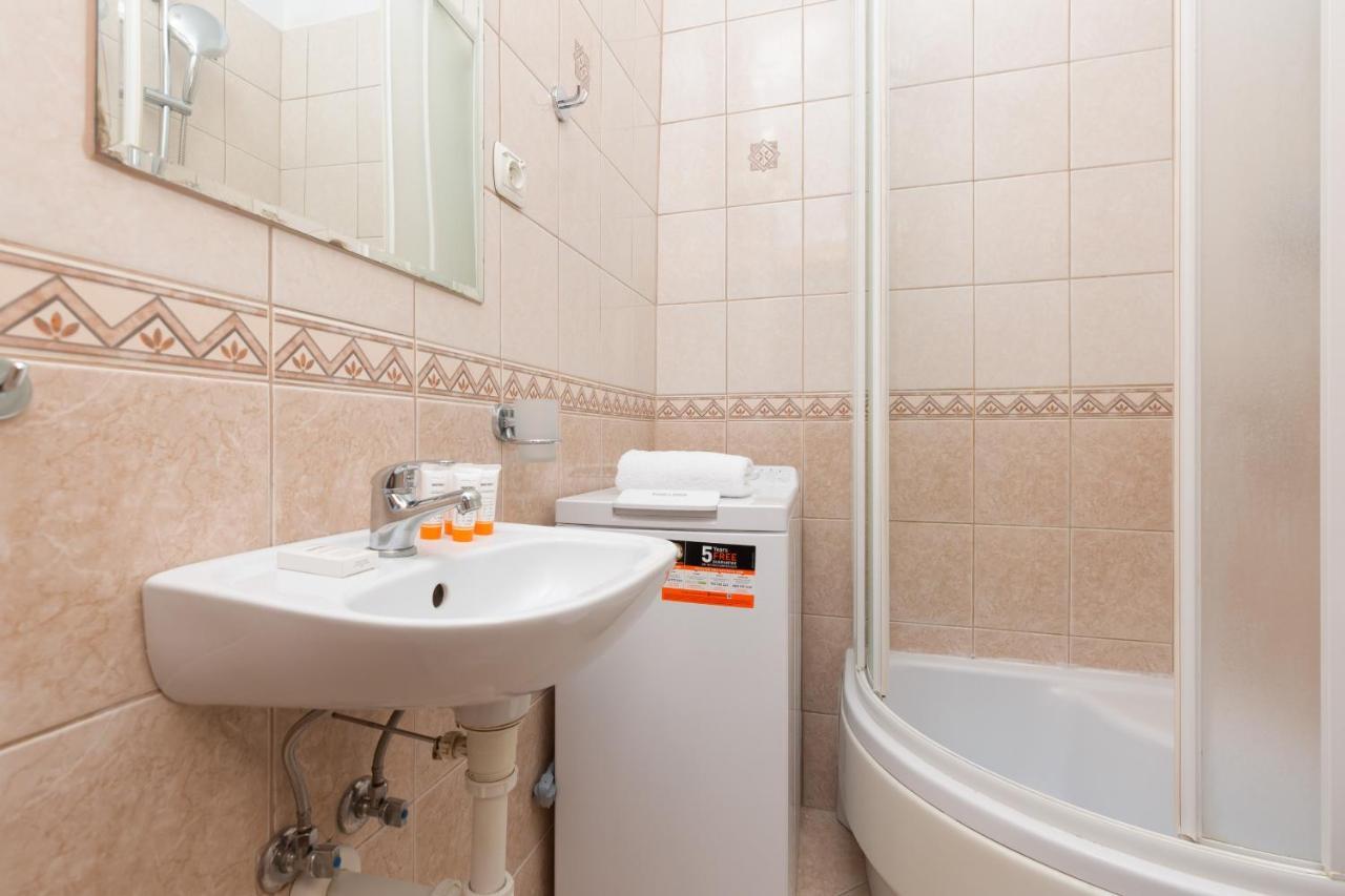 Metro Politechnika Studio Konstytucji By Renters Διαμέρισμα Βαρσοβία Εξωτερικό φωτογραφία